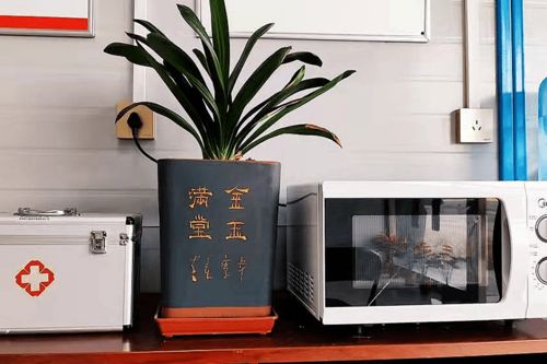信赢资讯 公司喜获三个全国“最美工会户外劳动者服务站点”